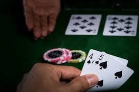Antarmuka platform sendal4d menampilkan meja kasino dealer langsung dan pasar sportsbook